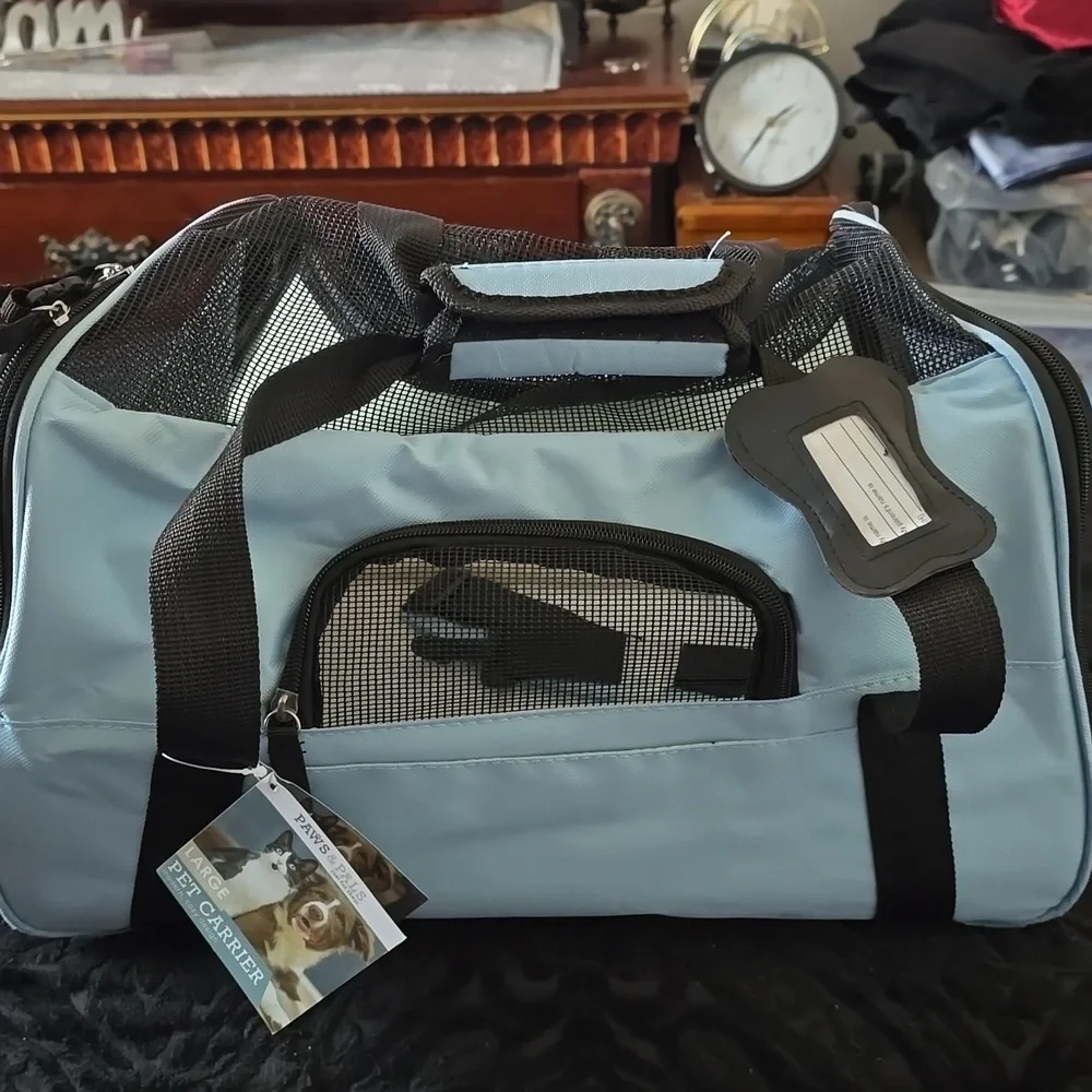 Collapsible Pet Carrier